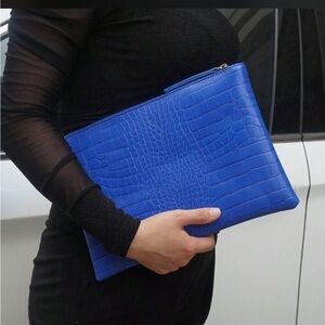 NEVER WORN Royal blue snake skin embossed SHEIN clutch